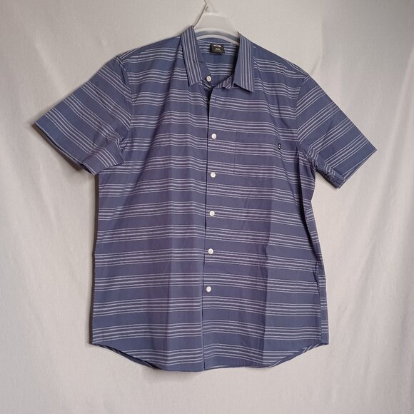 Oakley Shirt Mens XLarge Blue Striped Button-Up Short Sleeve Casual Wear - Picture 1 of 5